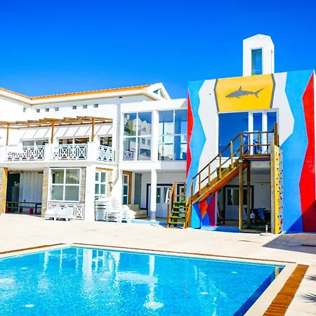 Shark's Lodge *